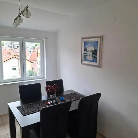 Luxury Aleks Apartamento